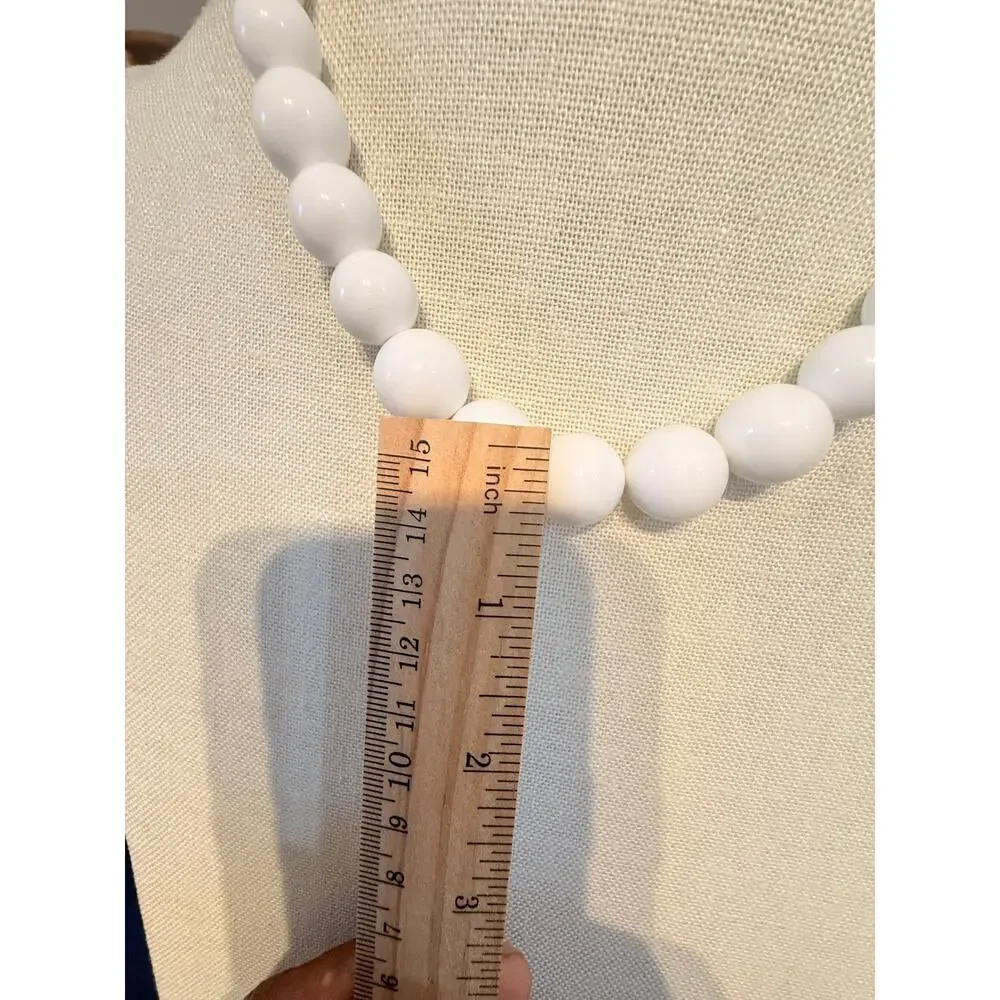 Vintage Monet White Graduated Bead Necklace 18”